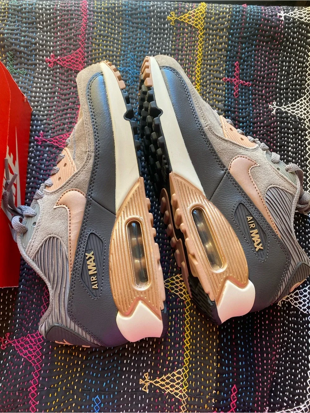 Nike Women’s Air Max 90 Bronze Size 7.5